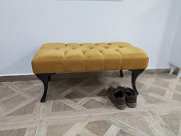 הדום ספסל ישיבה מעוצב מרופד בבד קטיפה