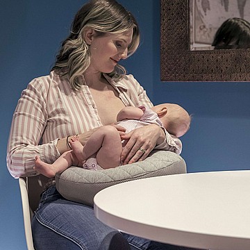 כרית הנקה בופי ניידת עם קשירה צ'יקו Chicco