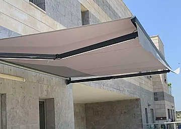 סוכך זרועות חשמלי עם תאורת לד 3X4 מ’ A380