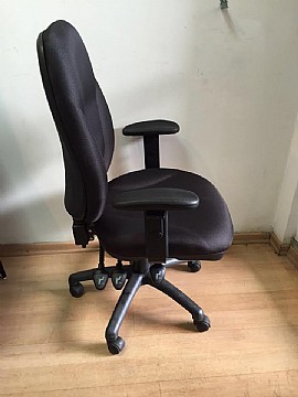 כסא מזכירה דגם גל ידיות מתכווננות