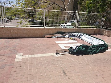 חניה מתקפלת לרכב