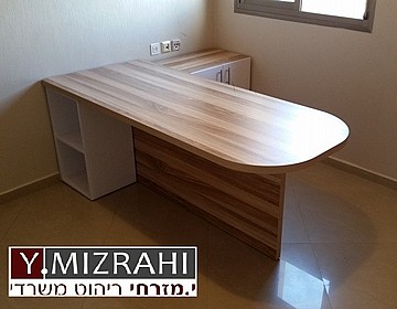 שולחן עבודה דגם ניקיטה
